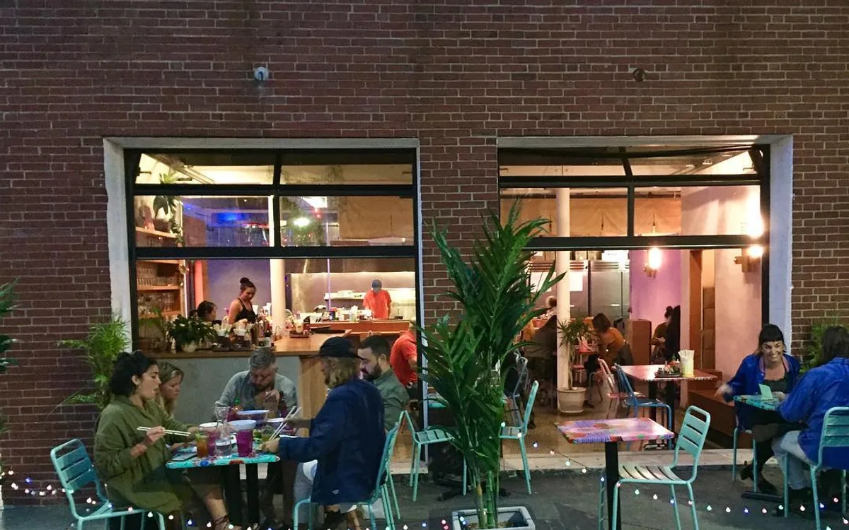 Cong Tu Bot — restaurant photograph