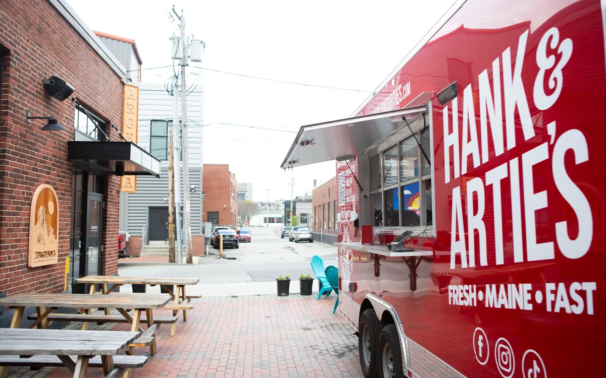 Hank & Artie's — restaurant photograph