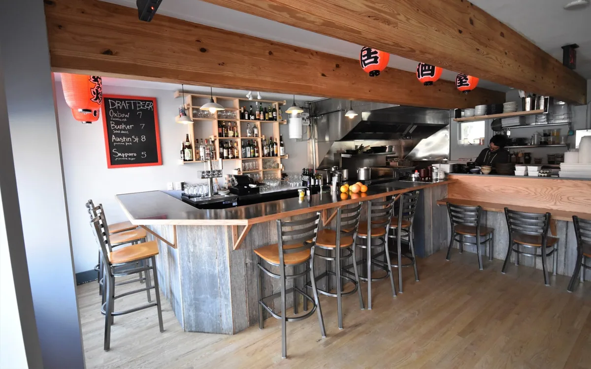 Izakaya Minato — restaurant photograph