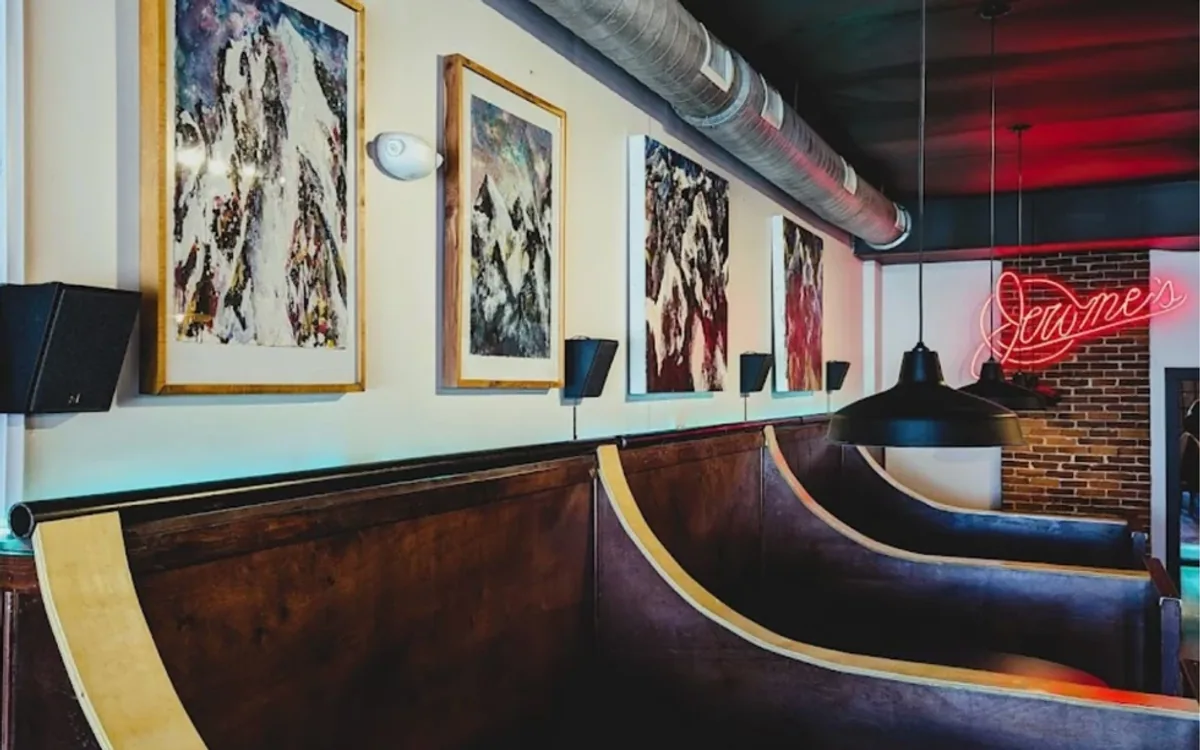 Jerome's — restaurant photograph