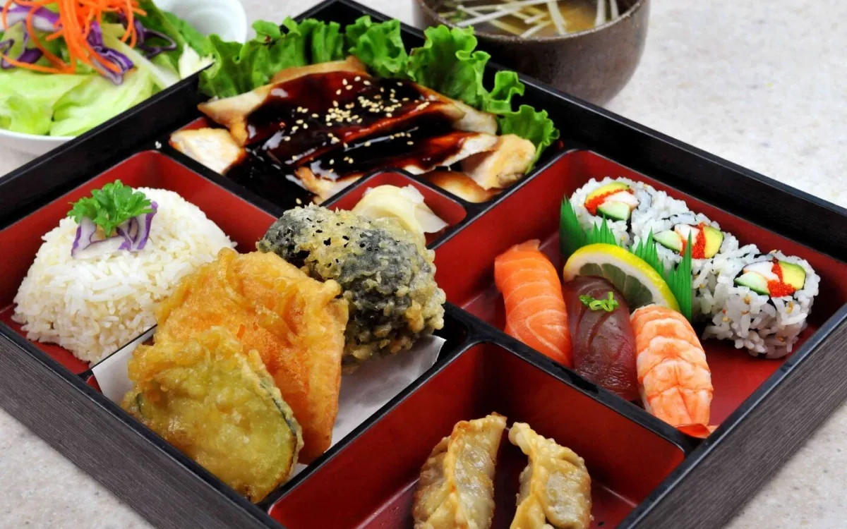Bento meal with sushi and tempura at King of the Roll