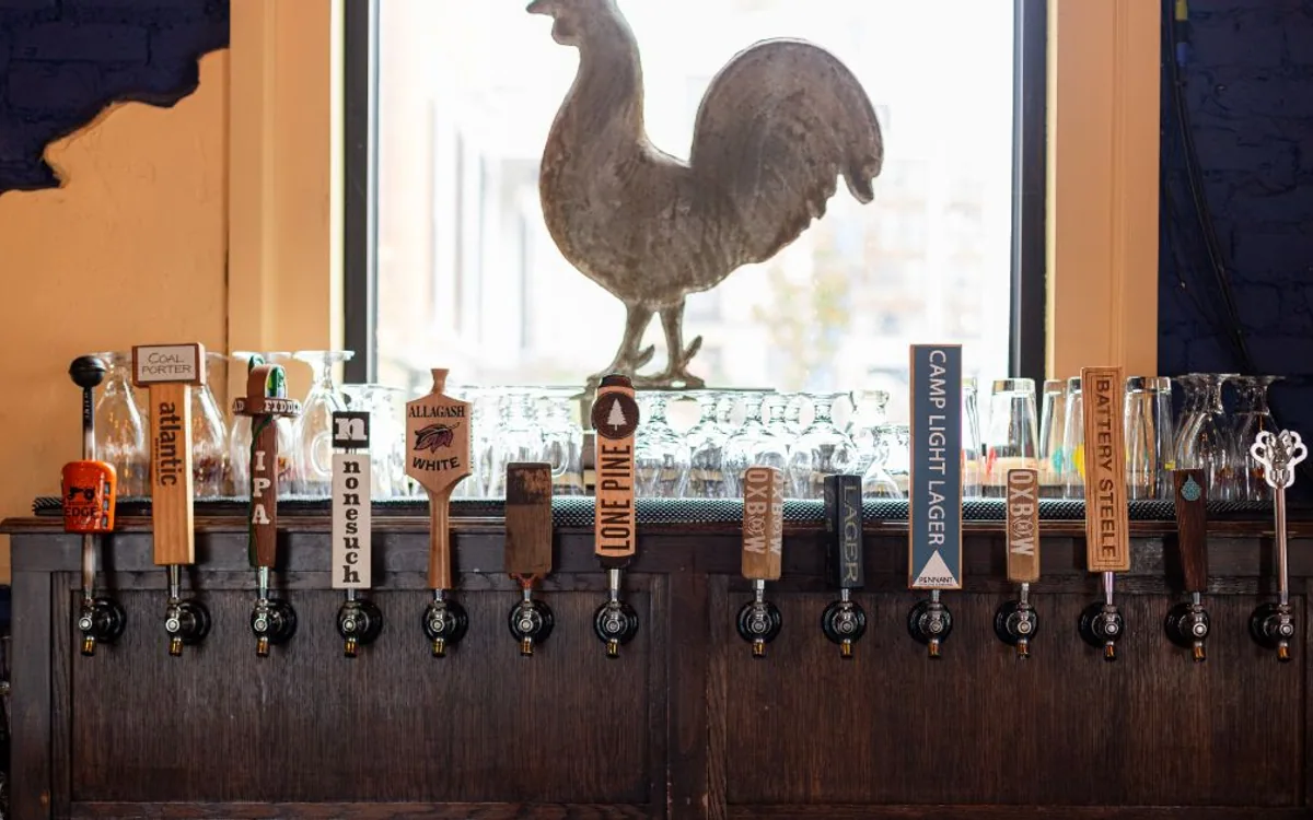 Little Tap House — restaurant photograph