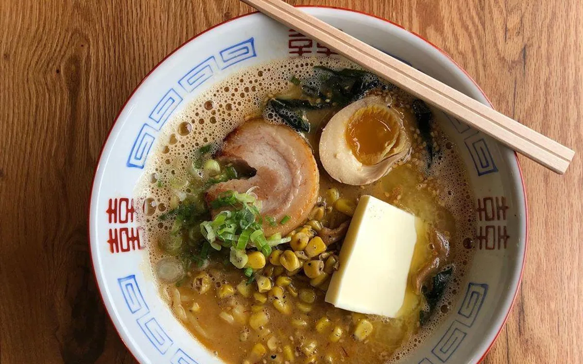Pai Men Miyake — restaurant photograph