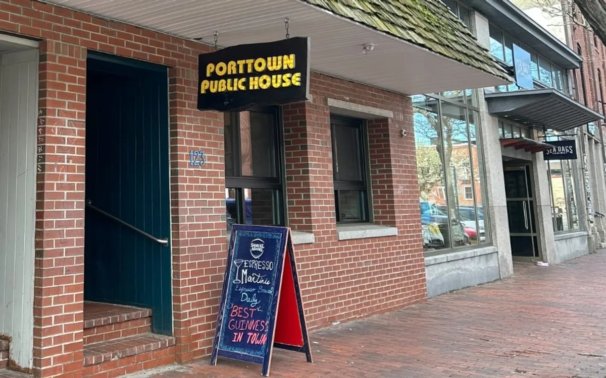 Porttown Public House & Coffee Bar — restaurant photograph